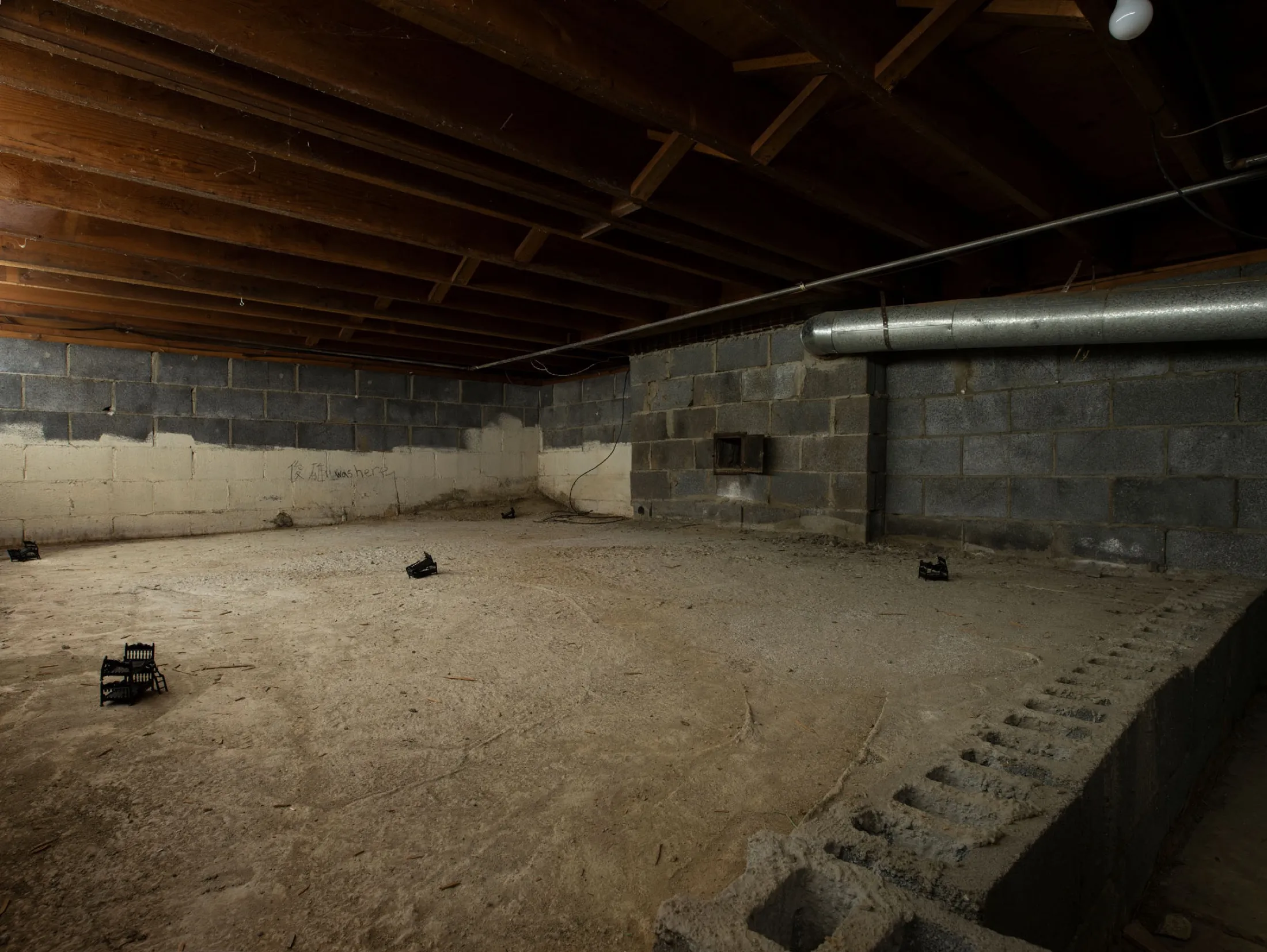 only only makes sense if there’s nothing else — Installation view, by Taka Kono